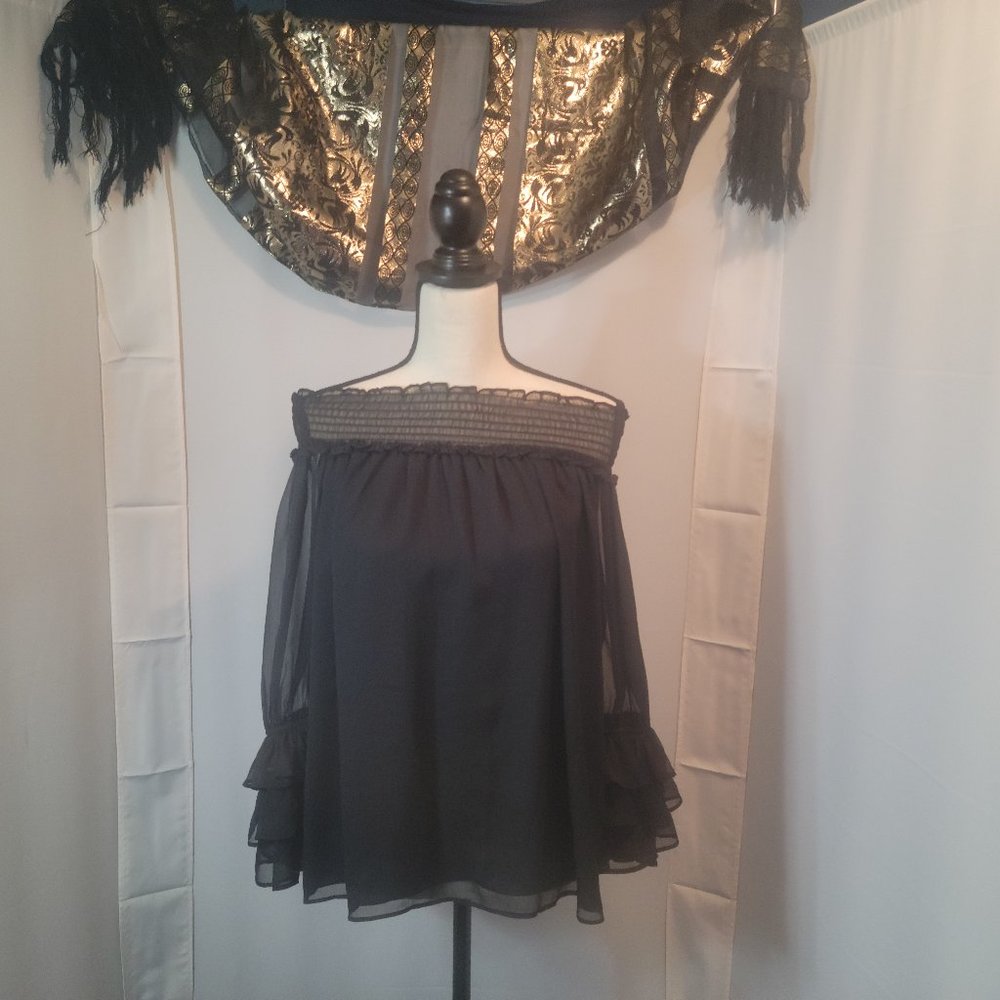 Medium, black CeCe blouse